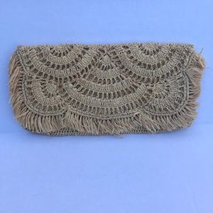 mar y sol  clutch / crocheted raffia